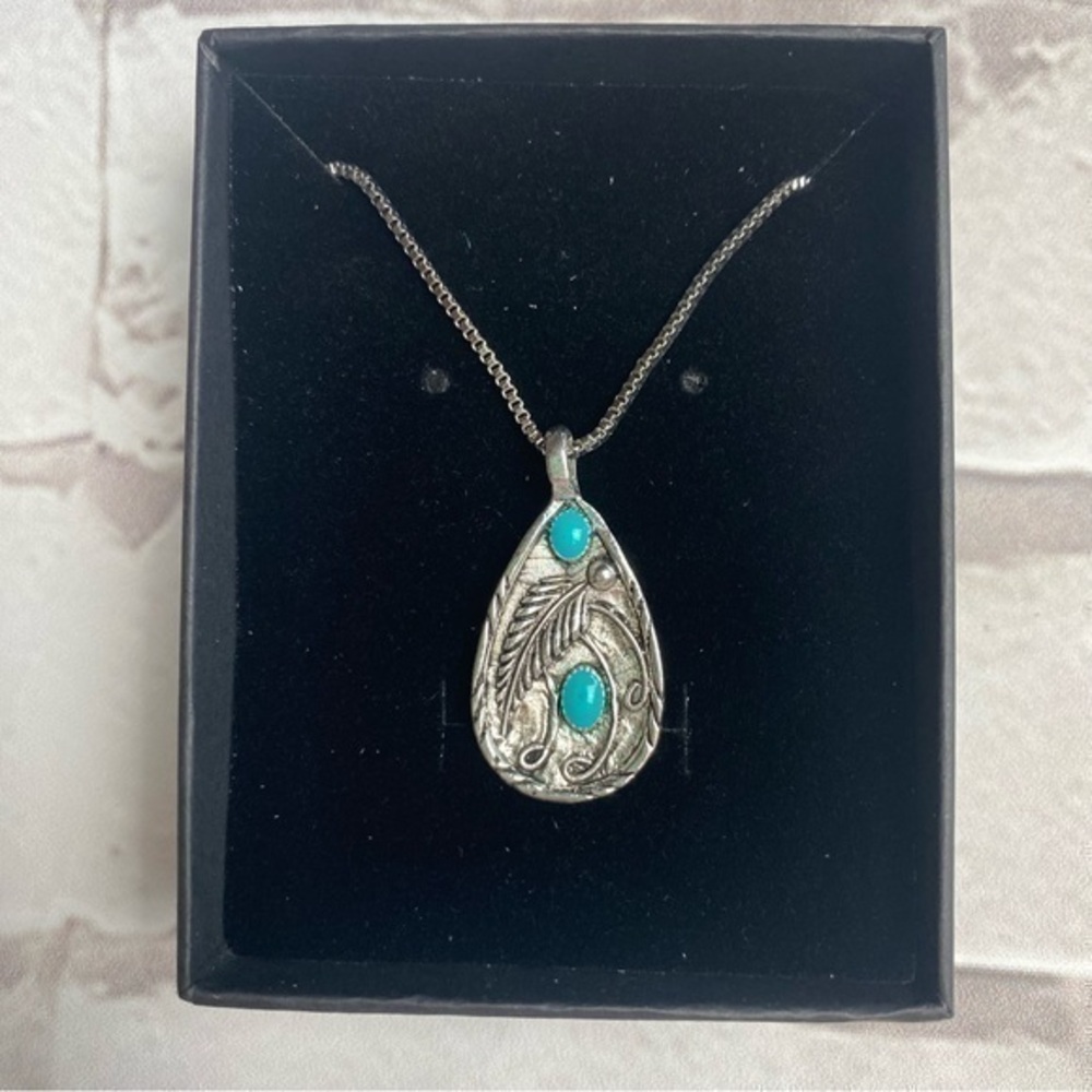 Boho Vintage silver turquoise pendant & snake chain necklace 18” 🆕